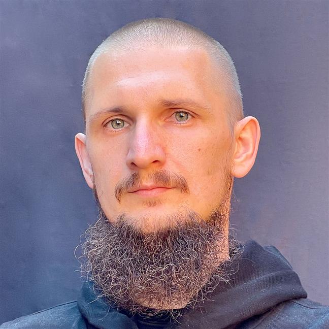 Артем Кулаков