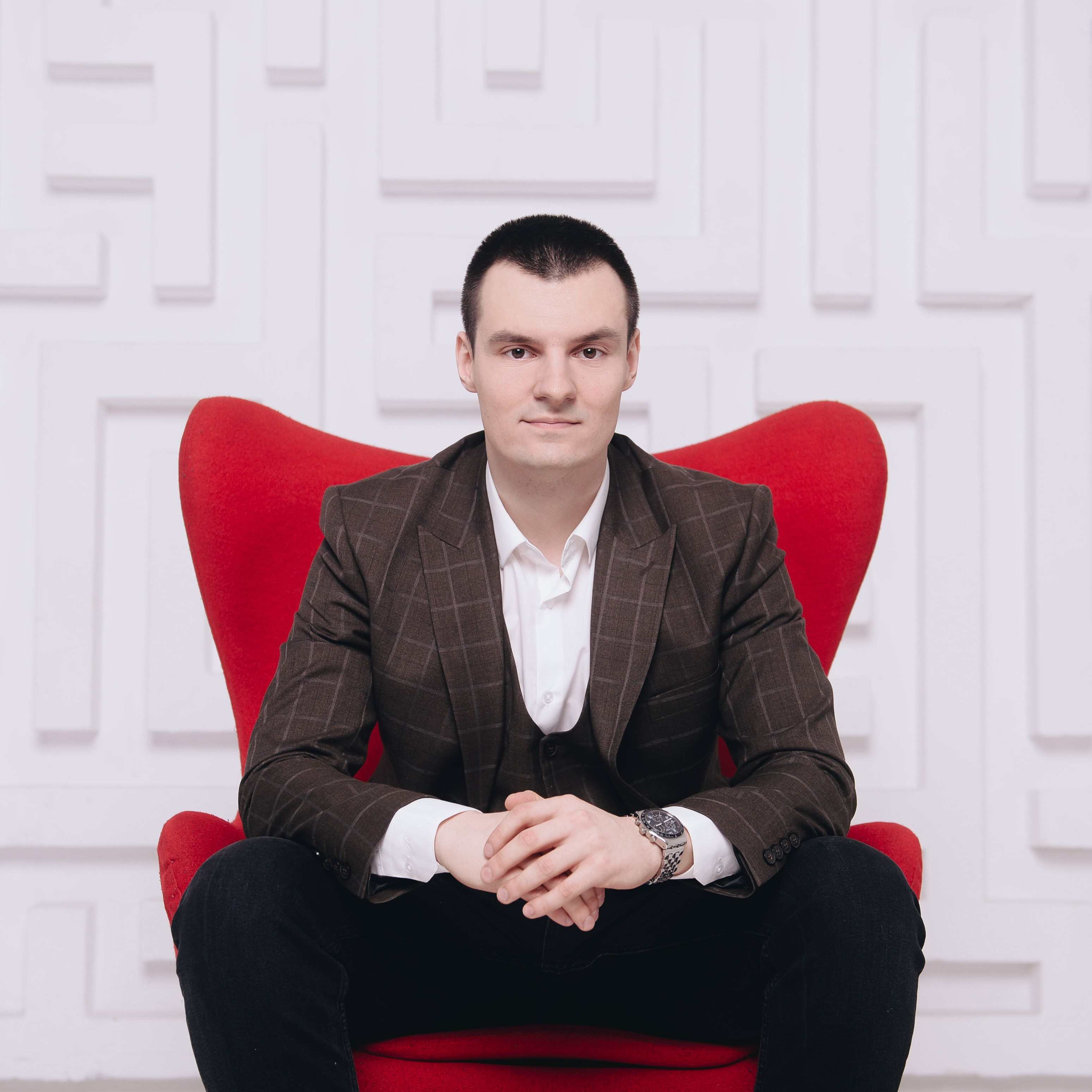 Денис Кувшинов