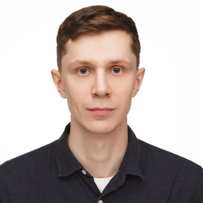 Илья Карелин