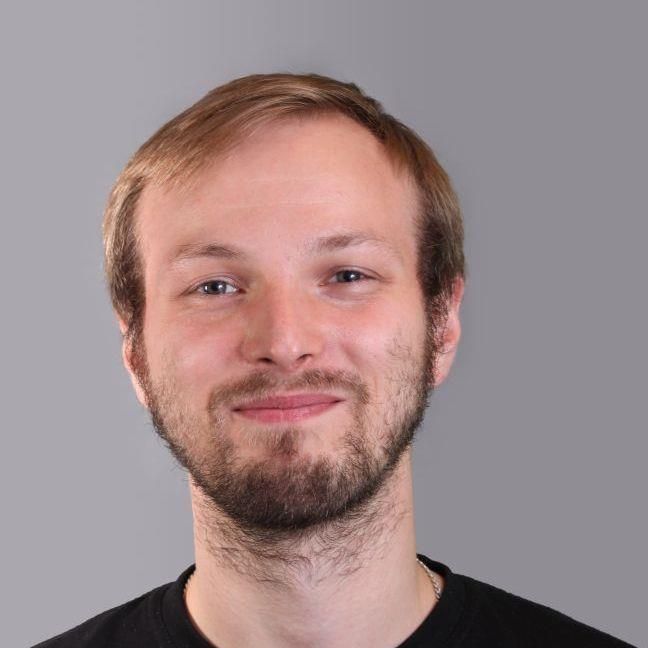 Михаил Помзов